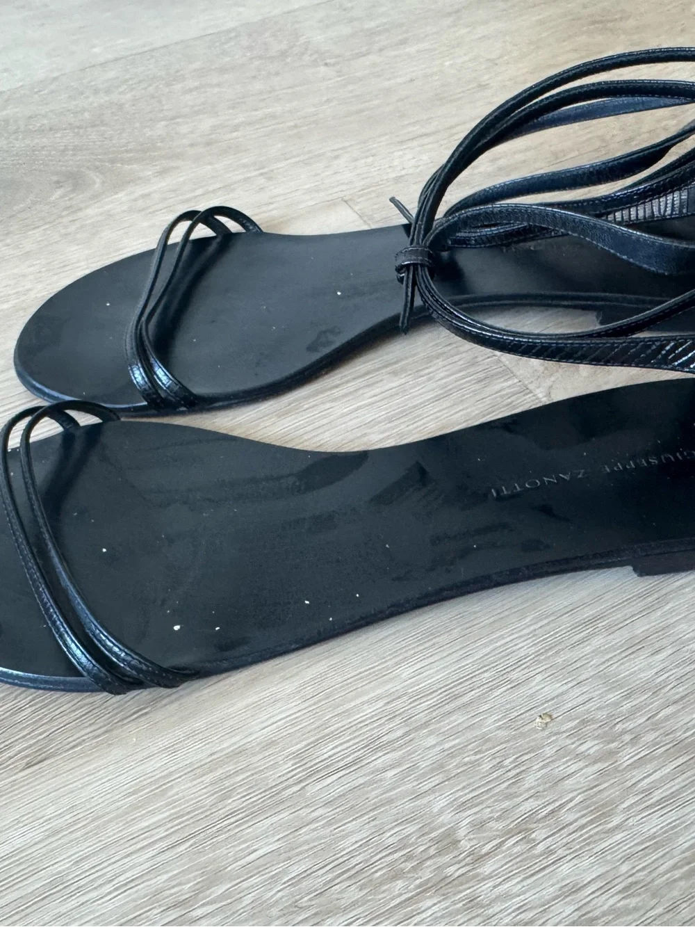 Giuseppe Zanotti Black Leather Strappy Flat Sandals women